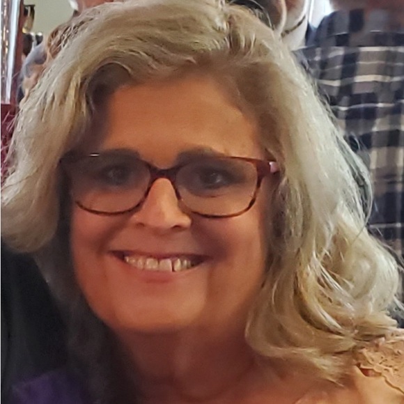 Meet your Posher, Bonnie - Picture 1 of 2